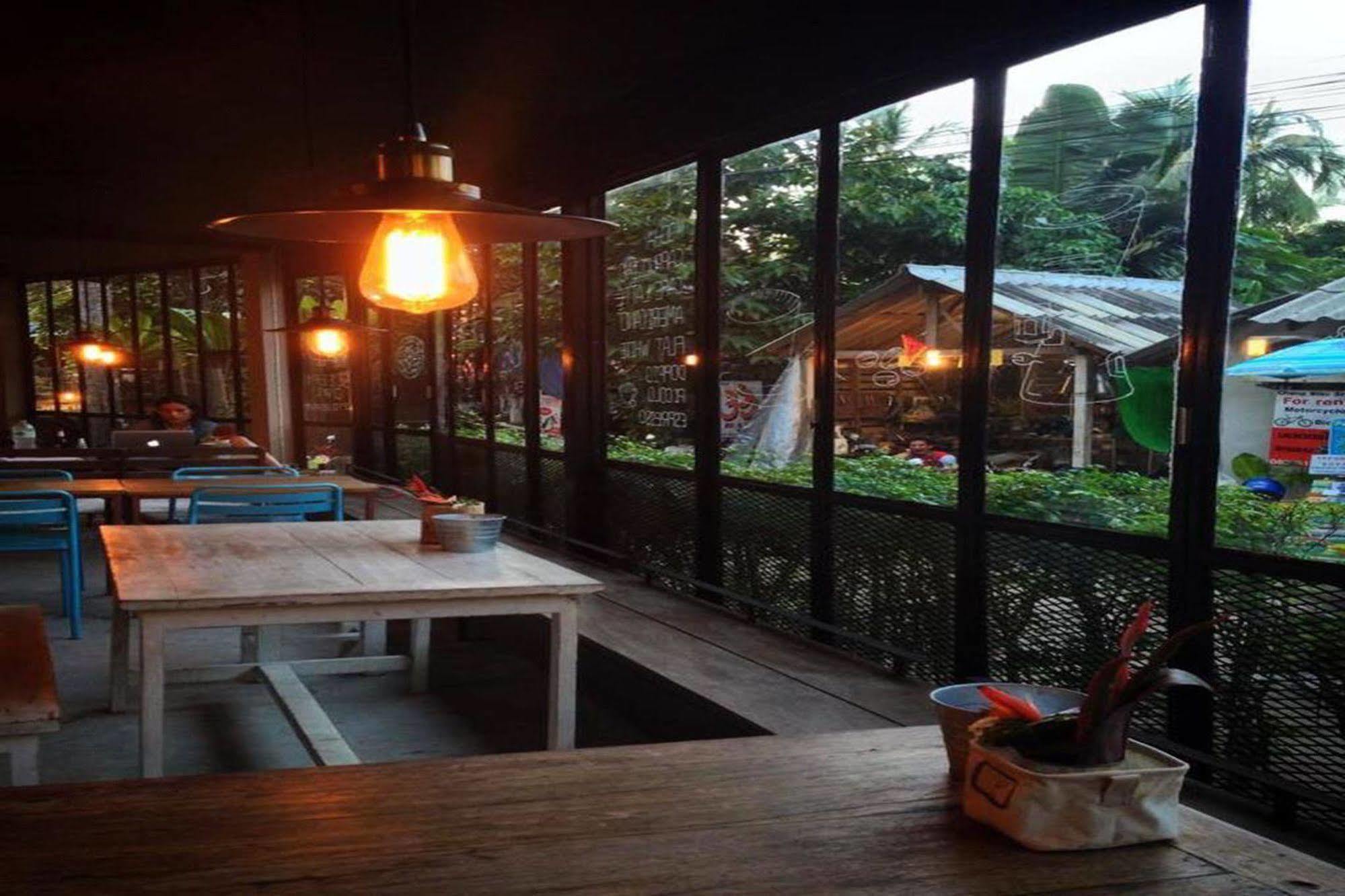 Sleepyowl Hostel Ban Bang Bao  Luaran gambar